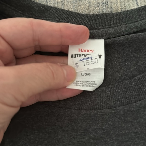 Grey T-shirt with Slogan ‘Vintage Finn Aged to Perfection’ Size L NWT - Picture 6 of 6